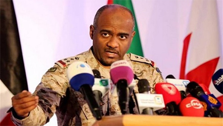 el portavoz de la afresión saudí, Ahmed al Asiri Los príncipes de Al Saud amenazan con arrasar Saada